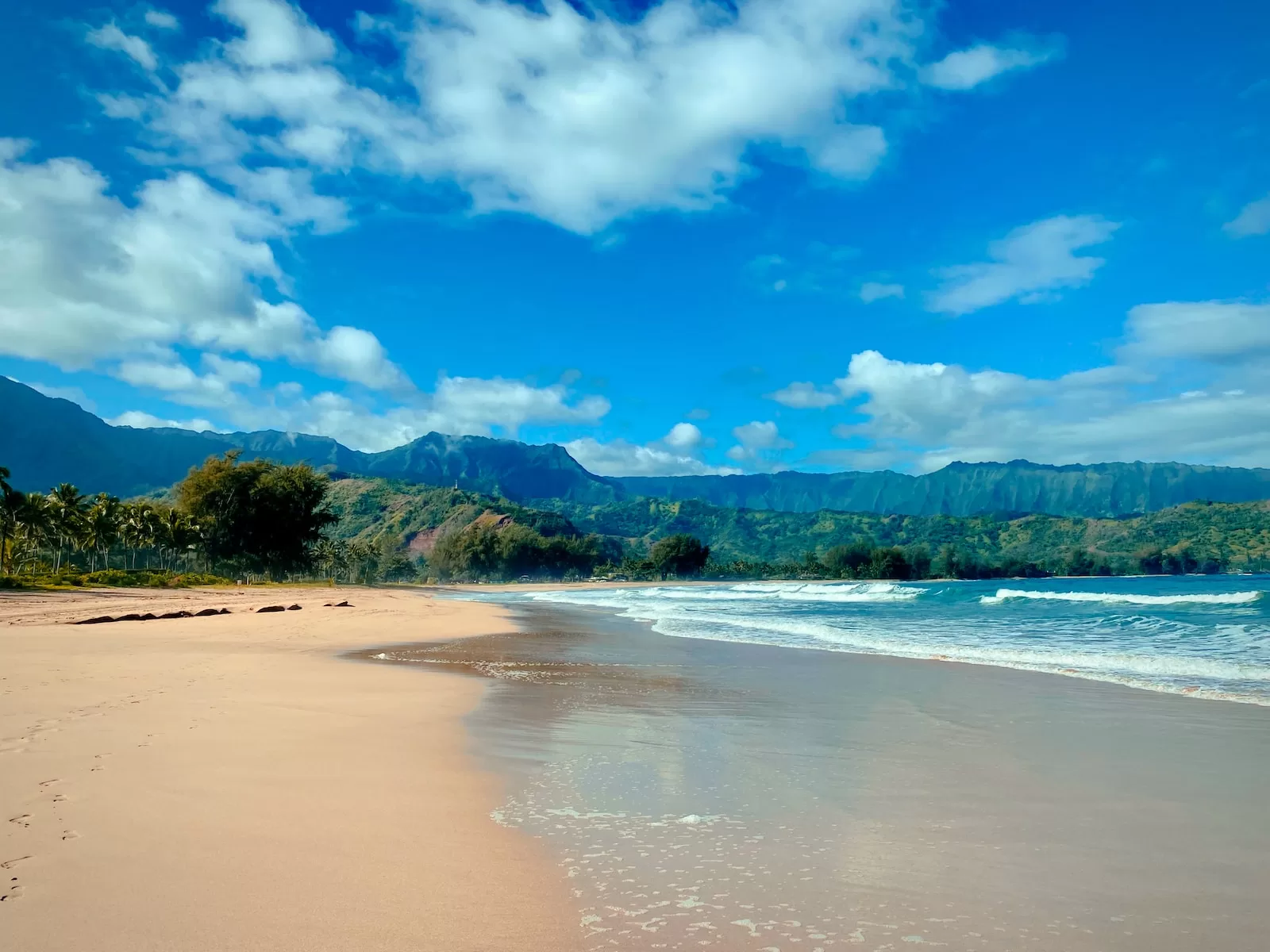 Can You Swim in Hanalei Bay? – A Dive into Paradise