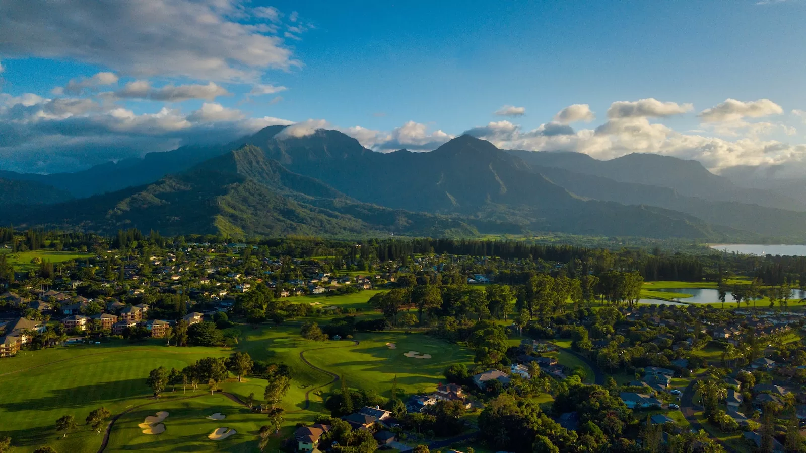 Walking from Princeville to Hanalei: A Scenic Trek You Shouldn’t Miss