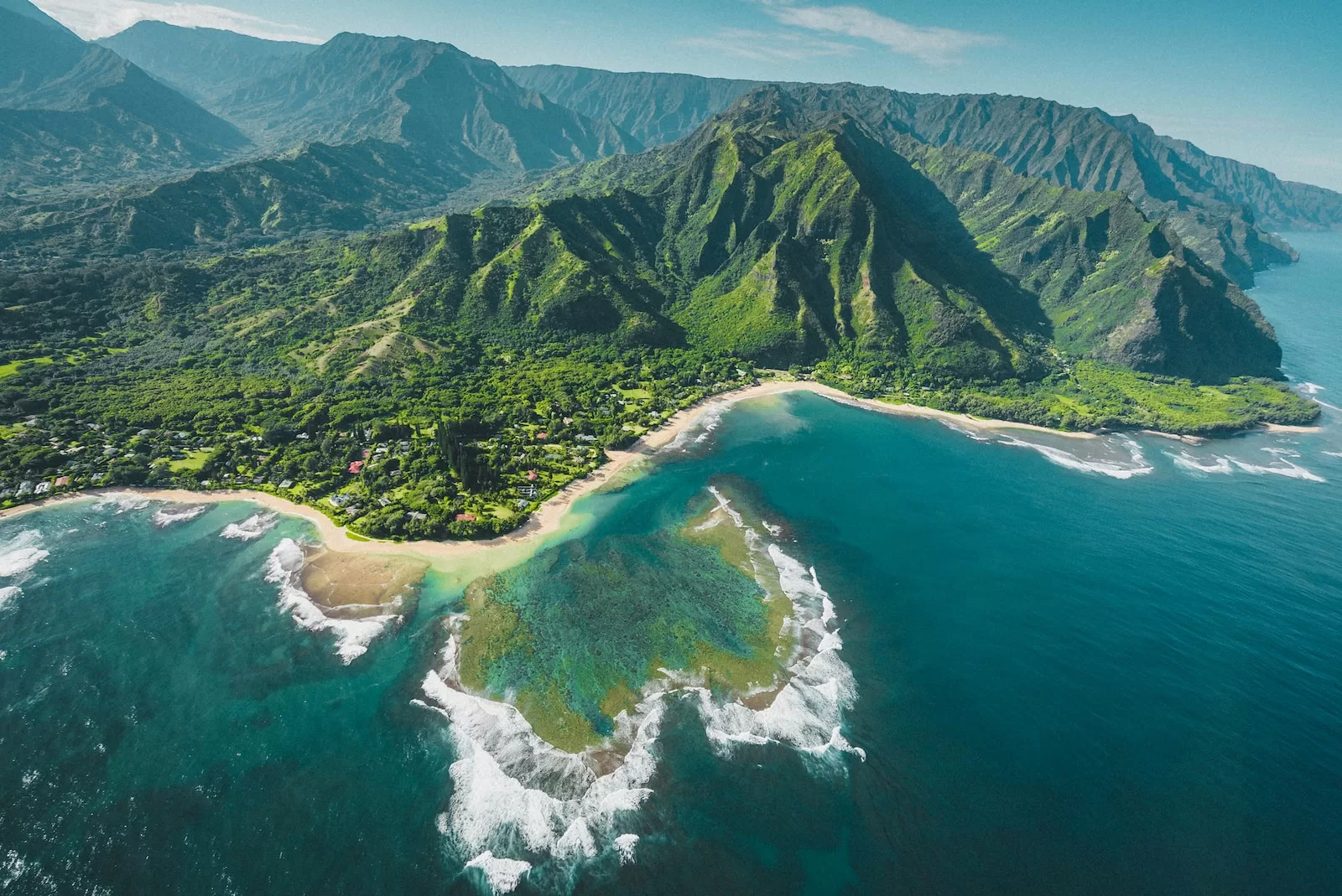 Exploring Hanalei Bay, Kauai: A Guide to Unforgettable Experiences